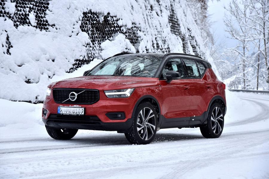 Volvo XC40 D4 R-Design (WW) '2017